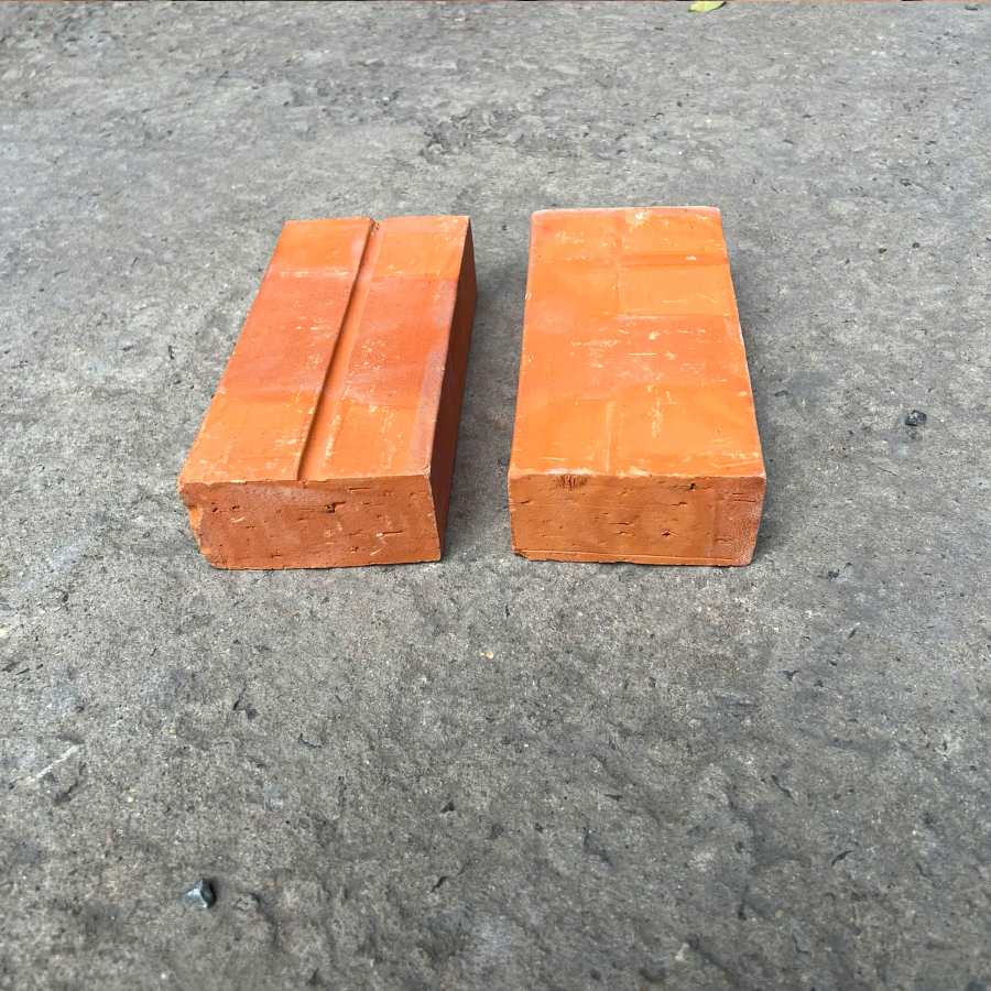 Gạch đinh đặc 04